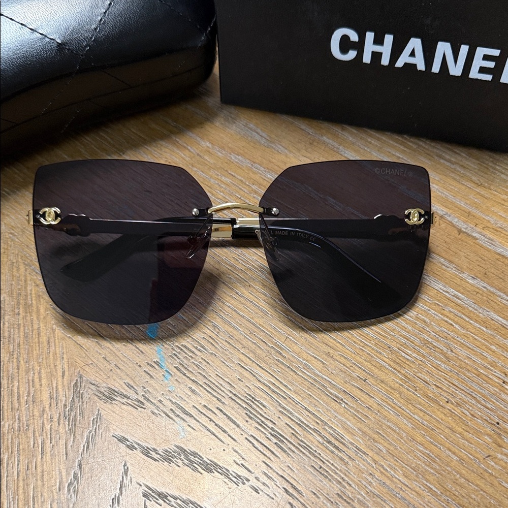 CHANEL Black Rimless Square Sunglasses with Gold Accents - Picture 3 of 9